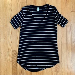 Old Navy black and white stripped tunic tee